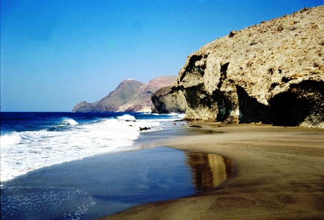 Evolución del vapor de agua en la interfase atmósfera-mar del sureste español